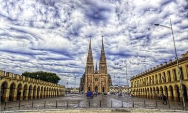 Según Booking, la visita papal dispara el movimiento turístico